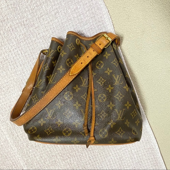 Authentic Louis Vuitton Petit Noe Monogram - Picture 2 of 8
